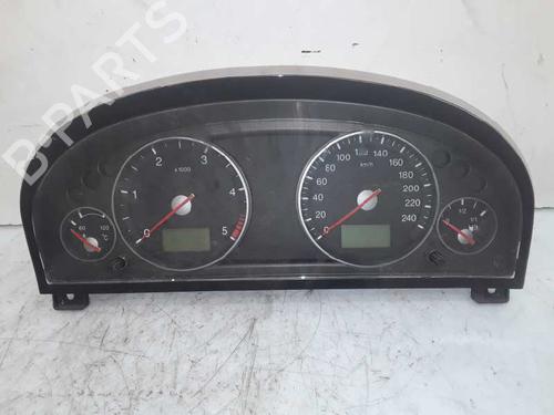 Used Instrument cluster FORD MONDEO III Saloon (B4Y) 2.0 16V TDDi / TDCi (115 hp) 8573207