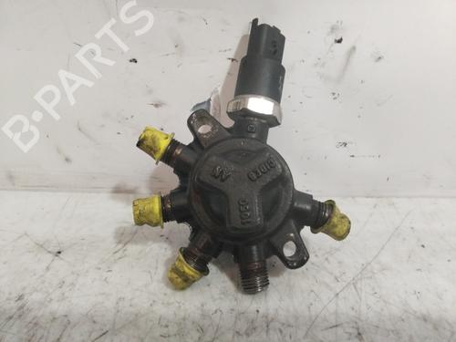 Used Injection rail FORD FOCUS I (DAW, DBW) 1.8 TDCi (100 hp) 25906604