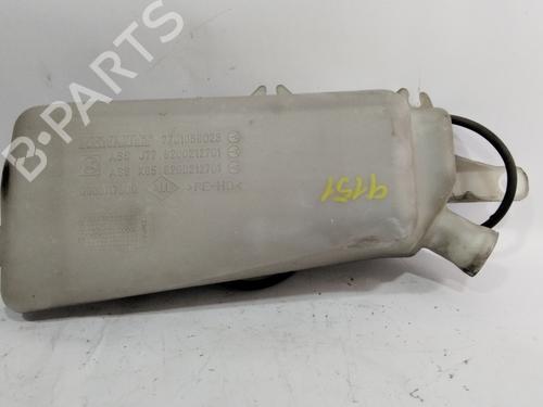 Used Windscreen washer tank RENAULT CLIO III (BR0/1, CR0/1) [2005-2014]  26650624