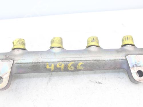 Used Injection rail MERCEDES-BENZ C-CLASS (W204) [2007-2015]  24864303