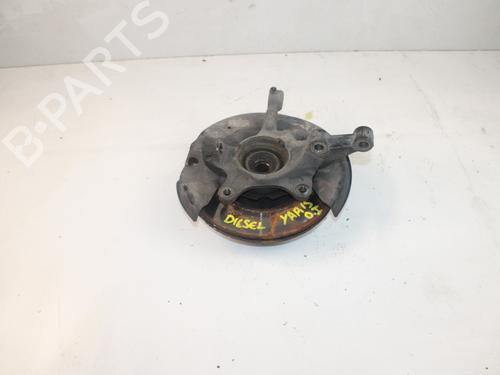 Fusee links voor TOYOTA YARIS VERSO (_P2_) [1999-2005]  17645293