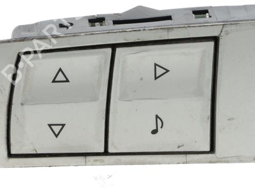 Used Steering wheel controls CHRYSLER 300C (LX, LE) 3.0 CRD (218 hp) 30291172