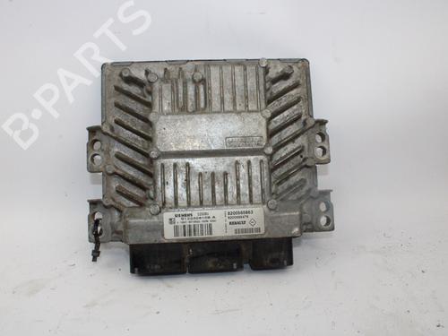 Used Engine control unit (ECU) RENAULT MEGANE II (BM0/1_, CM0/1_) [2001-2012]  13684044