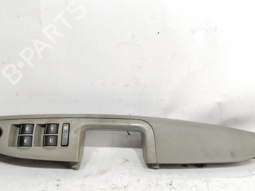 Used Left front window switch AUDI A4 B7 (8EC) 2.0 TDI 16V (140 hp) 27198216