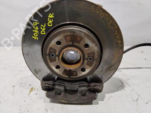 Used Right front steering knuckle RENAULT CAPTUR I (J5_, H5_) [2013-2025]  30138409