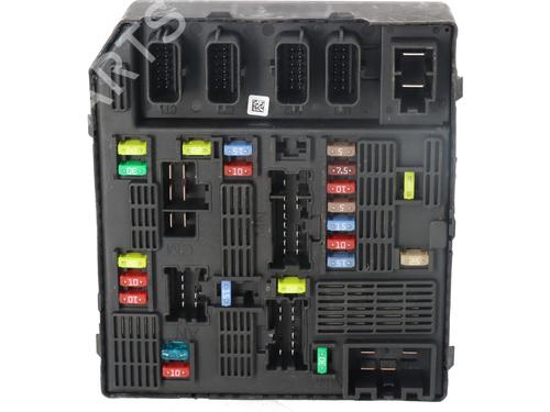 Used Fuse box Fuse box 33793405 33793405