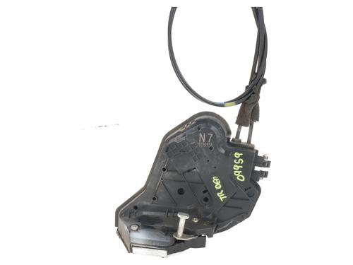 rear-right-lock-toyota-prius-plus-_w4_-2011-31584783 main image