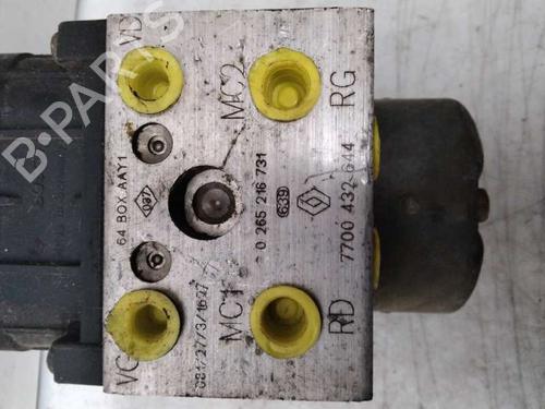 Used ABS pump RENAULT MEGANE I Classic (LA0/1_) [1996-2008]  8573008