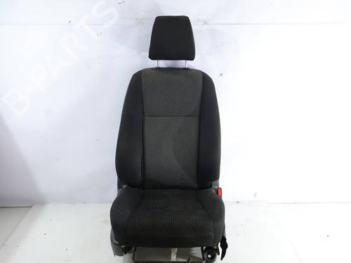 right-front-seat-toyota-hilux-viii-platformchassis-_n1_-2015-40154250 main image