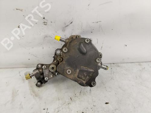 Used Vacuum pump VW GOLF V (1K1) [2003-2010]  21686622