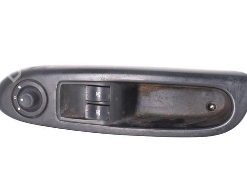 Used Left front window switch Left front window switch RENAULT CLIO II (BB_, CB_) [1998-2016] 39386094 39386094