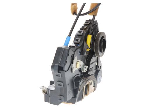 Front right lock TOYOTA COROLLA Verso (ZER_, ZZE12_, R1_) 2.2 D-4D (AUR10_, AUR10R) | BP30142631C97