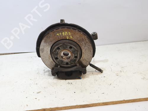 Fusee rechts voor Fusee rechts voor MERCEDES-BENZ A-CLASS (W176) A 200 CDI (176.001) (136 hp) 36785542 36785542