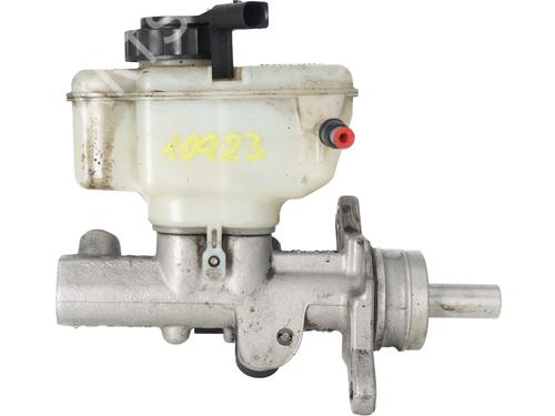 brake-master-cylinder-vw-golf-v-1k1-2003-2004-2005-2006-2007-2008-2009-2010-34344166 main image