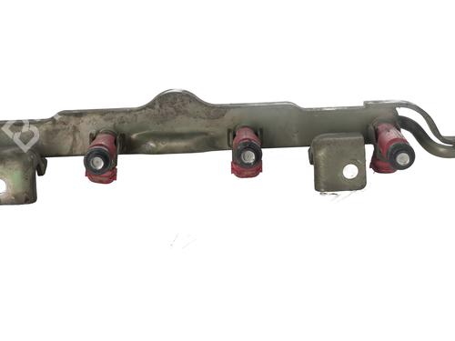 Used Injection rail MAZDA 3 Saloon (BK) 1.6 (BK12) (105 hp) 32297939