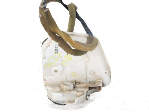 Używane Zamek drzwi przednich prawych MAZDA 2 (DE_, DH_) 1.4 MZR-CD (68 hp) 32234517