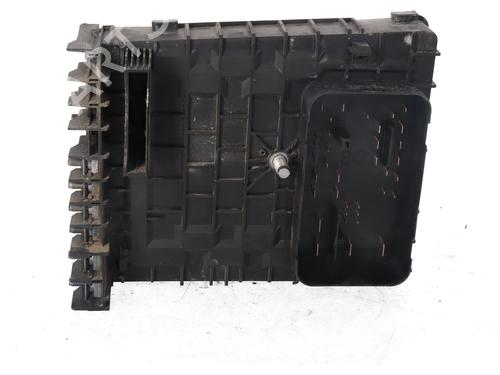 Fuse box VW GOLF VI (5K1) | BP37584539E1 - Image 2