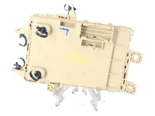 Fuse box KIA CARENS IV 1.7 CRDi | BP34039977E1 - Image 2
