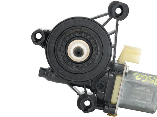 Used Right rear window motor AUDI A3 Sportback (8VA, 8VF) 35 TFSI (150 hp) 31648616