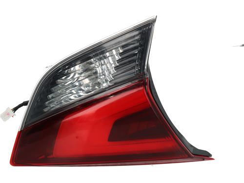 Feu de coffre gauche NISSAN X-TRAIL III (T32_, T32R, T32RR) 2.0 dCi (T32) (177 hp) 31887941