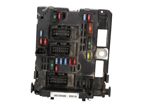 Used Fuse box PEUGEOT 206 Hatchback (2A/C) 1.6 HDi 110 (109 hp) 29414409