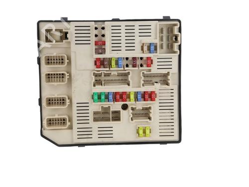 Used Fuse box Fuse box RENAULT LAGUNA III (BT0/1) 2.0 dCi (BT07, BT0J, BT14, BT1A, BT1S) (131 hp) 40035711 40035711