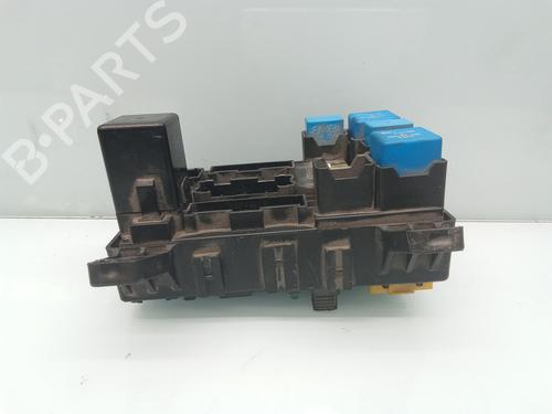 Used Fuse box HYUNDAI GETZ (TB) 1.1 (63 hp) 8881559