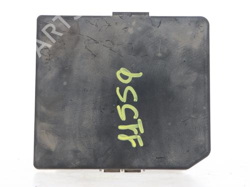Fuse box RENAULT KOLEOS I (HY_) 2.0 dCi (HY0K) | BP34628118E1 - Image 2