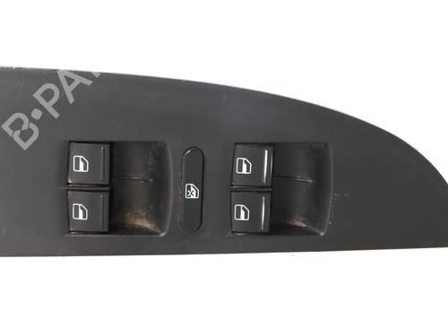 Interrupteur de vitre avant gauche SEAT LEON (1P1) 1.9 TDI (90 hp) 32348677
