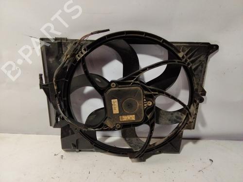 Used Radiator fan BMW X1 (E84) sDrive 20 d (177 hp) 29905530