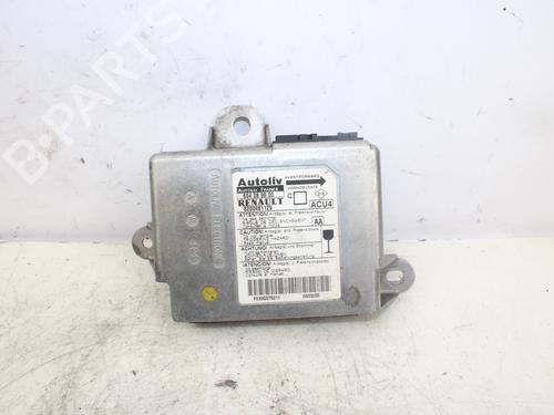 Used ECU airbags RENAULT MEGANE II Saloon (LM0/1_) 1.9 dCi (LM0G, LM1G, LM2C) (120 hp) 15066152