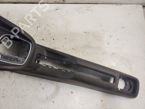 Armrest / Center console AUDI A1 (8X1, 8XK) 1.6 TDI | BP20500686I20 
