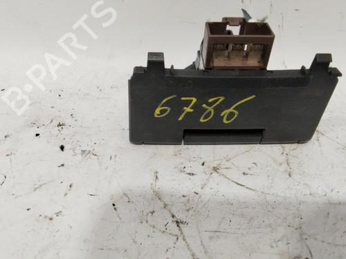 Used Warning switch RENAULT KOLEOS I (HY_) 2.0 dCi (HY0K) (150 hp) 28729433