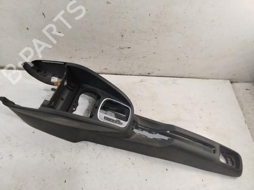 Used Armrest / Center console AUDI A1 (8X1, 8XK) 1.6 TDI (105 hp) 20500686