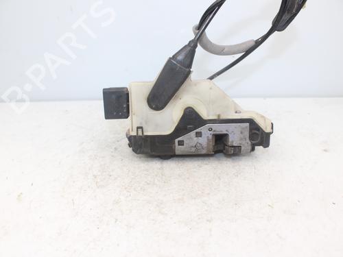Front right lock PEUGEOT 2008 I (CU_) 1.6 BlueHDi 100 | BP18488069C97