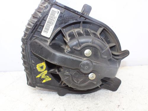 Ventilator motor RENAULT SCÉNIC II (JM0/1_) 1.9 dCi (JM0G, JM12, JM1G, JM2C) (120 hp) 15182181