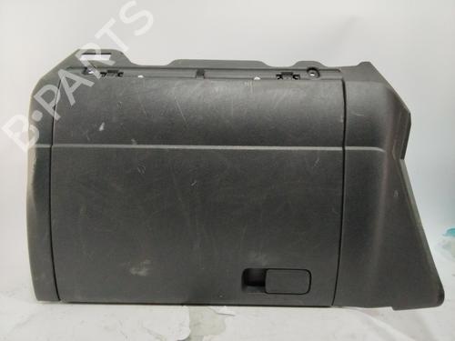 Used Glove box VW GOLF VII (5G1, BQ1, BE1, BE2) e-Golf (136 hp) 29010257