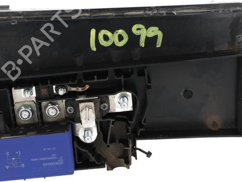 Used Fuse box VOLVO V40 Hatchback (525) D3 (150 hp) 29905787