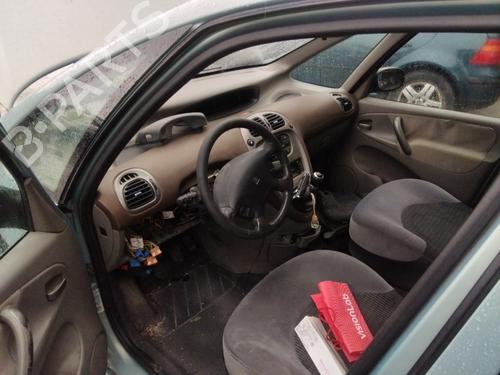 Right front fog light CITROËN XSARA PICASSO (N68) 1.6 HDi | BP32175145C31 