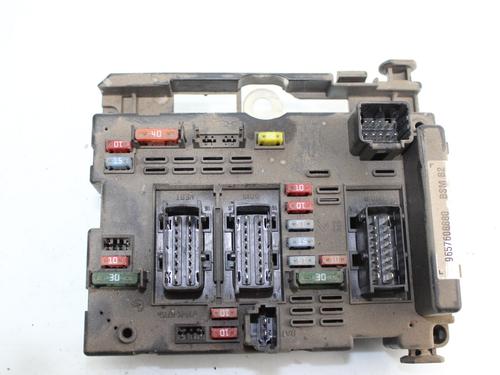 Fuse box PEUGEOT 307 (3A/C) 1.4 HDi (68 hp) 17806559