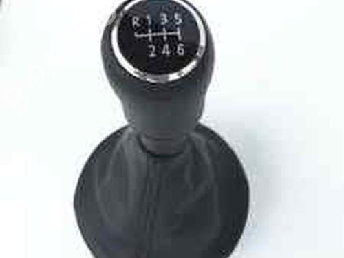 Used Shift knob VW TRANSPORTER T5 Bus (7HB, 7HJ, 7EB, 7EJ) [2003-2016]  16844129
