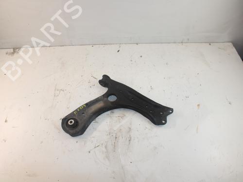 Used Right front suspension arm AUDI A1 (8X1, 8XK) [2010-2019]  17645341