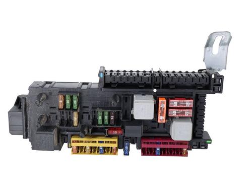 Used Fuse box Fuse box MERCEDES-BENZ E-CLASS (W212) E 350 CDI (212.023) (265 hp) 40524641 40524641