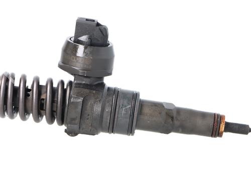Used Injector VW TOUAREG (7LA, 7L6, 7L7) 2.5 R5 TDI (174 hp) 32348651
