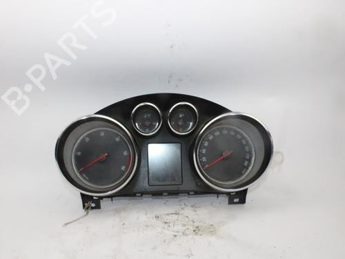 Used Instrument cluster OPEL INSIGNIA A (G09) [2008-2017]  15129885