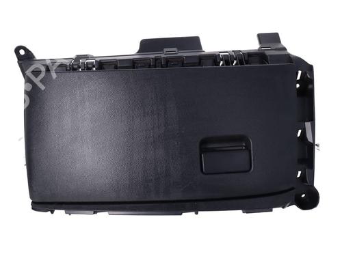 glove-box-toyota-yaris-_p21_-_pa1_-_ph1_-2020-39386081 main image