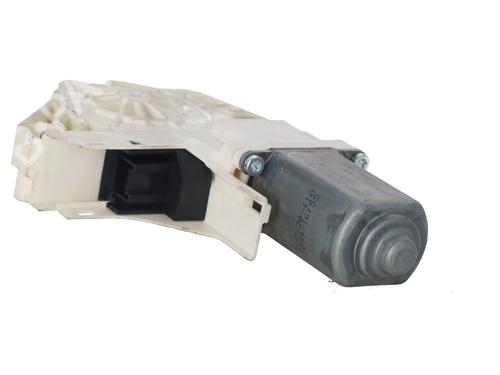 Right front window motor AUDI A4 B8 (8K2) 2.0 TDI | BP37718618E20 - Image 2