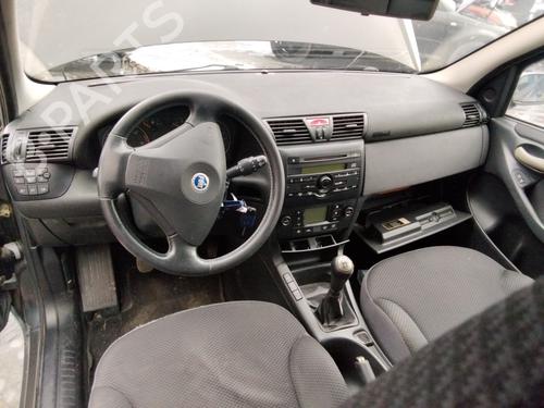 Left headlight FIAT STILO (192_) 1.9 JTD (192_XE1A) | BP32300259C28