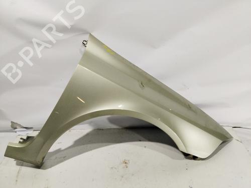 Używane Błotnik przedni prawy RENAULT LAGUNA II (BG0/1_) [2001-2007]  30714126