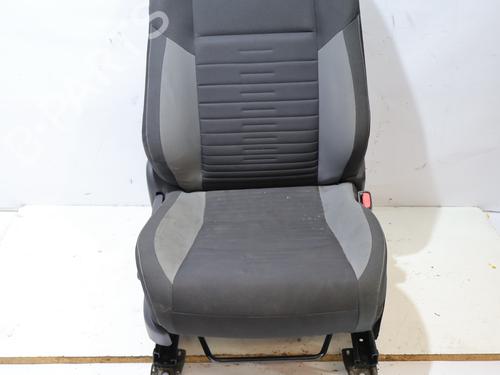 Right front seat TOYOTA AURIS (_E18_) | BP37641786C16 - Image 2